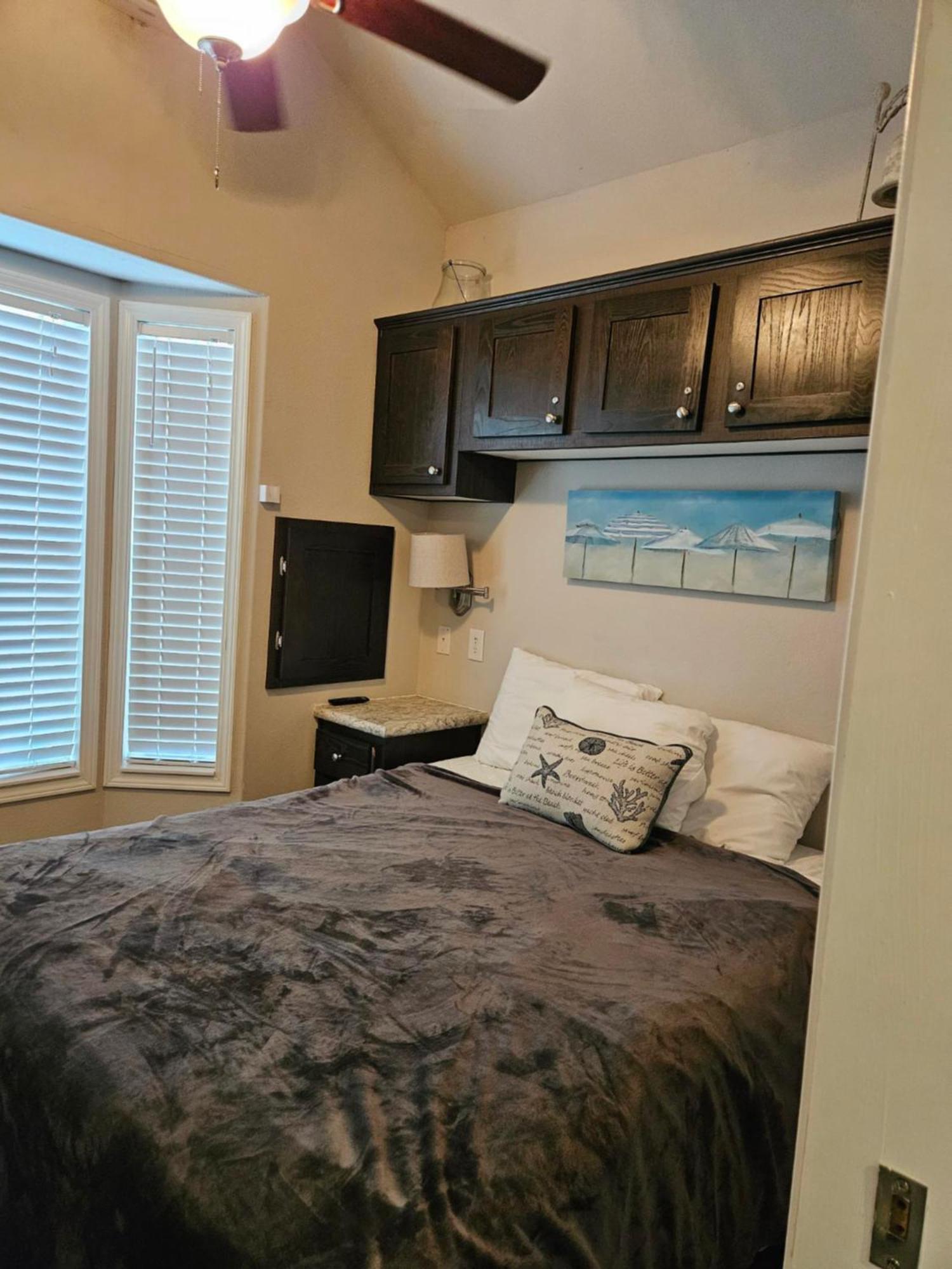 Hotel Live Oak Landing à Freeport Extérieur photo