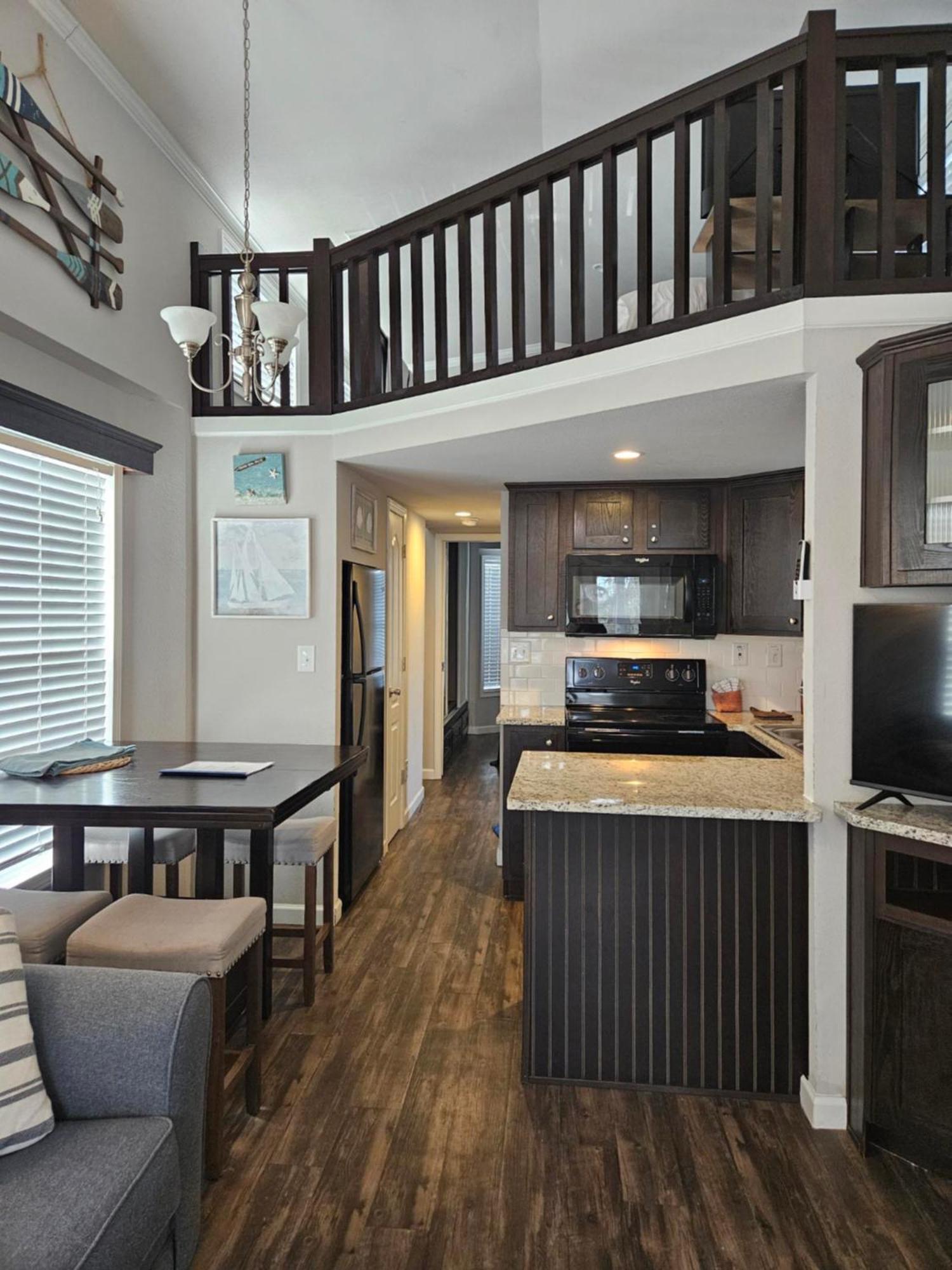 Hotel Live Oak Landing à Freeport Extérieur photo